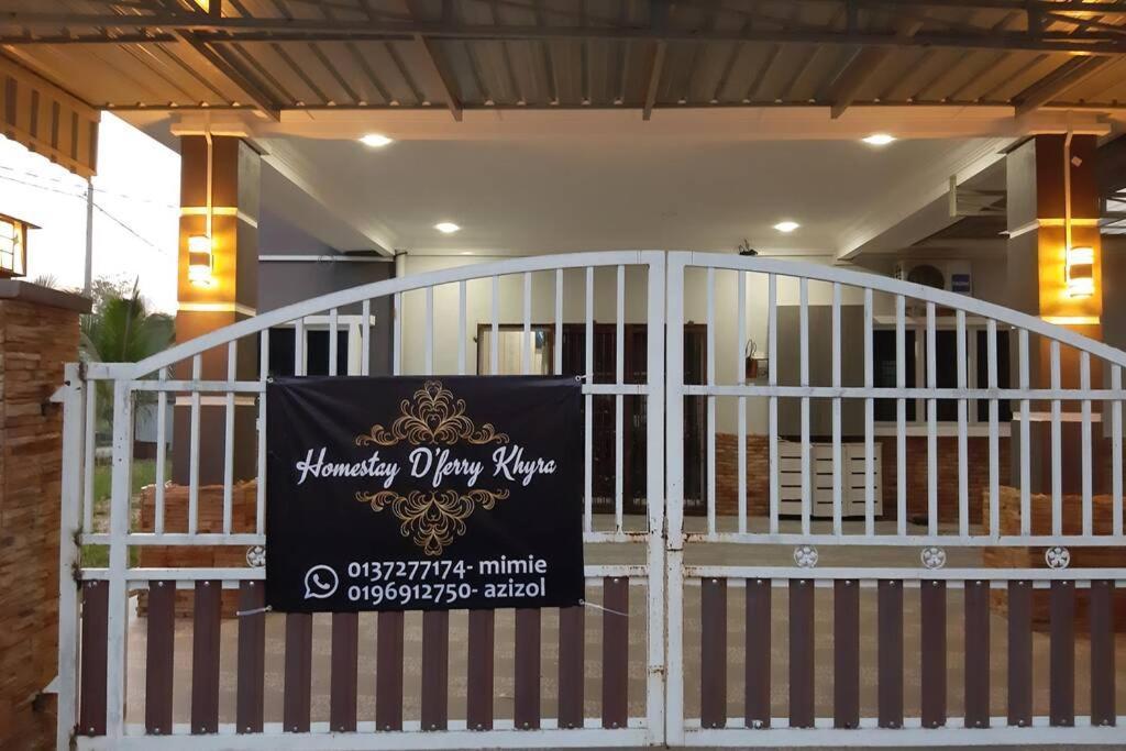 Homestay Dferry Jerantut 4Rooms With Wifi Fully Aircond Exterior photo