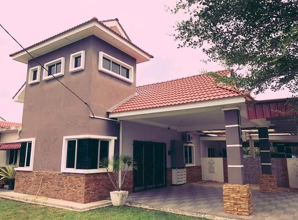 Homestay Dferry Jerantut 4Rooms With Wifi Fully Aircond Exterior photo